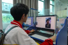 省科技摄影协会走进贵阳市第一中学